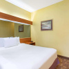 Отель Microtel Inn Suites Charlotte/Northlake, фото 9