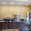 Отель Cobblestone Inn & Suites - St Marys, фото 11