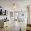 Отель SPC 2013 is a Pet Friendly Upstairs 1 BR With Seasonal Beach Setup by Redawning, фото 22