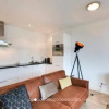 Отель Luxurious Canalview APT with Patio CITY CENTRE, фото 1