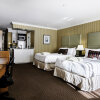 Отель Executive Suites Hotel Metro Vancouver, фото 41