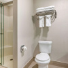 Отель Clarion Pointe Louisville East, фото 8