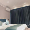 Отель H Hotel (Xuchang Liuyi Road Times Square Boutique), фото 9