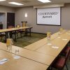 Отель Courtyard by Marriott Indianapolis Airport, фото 19