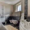 Отель Serene Holiday Home in Zagreb With Jacuzzi, фото 9