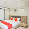 Отель Season Choice By OYO Rooms, фото 16