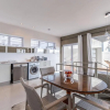 Отель Greenways Drive Apartment, фото 15