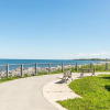 Отель Modern Lakeshore 3BR 3BA TH Free Parking BBQ, фото 21