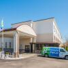 Отель Holiday Inn Express Cleveland Airport - Brookpark, an IHG Hotel, фото 1