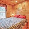 Отель Rustic North Conway Cabin < 3 Mi to Cranmore Mtn! в Норт-Конвее