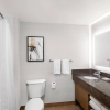 Отель Delta Hotels by Marriott Anaheim Garden Grove, фото 10