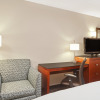 Отель Holiday Inn Express Hampton - Coliseum Central, an IHG Hotel, фото 2