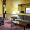 Отель Rodeway Inn & Suites Plymouth Hwy 64, фото 23