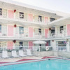 Отель Pink Champagne Motel, фото 6