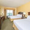 Отель Holiday Inn Express And Suites Lexington Nw The Vi, фото 2