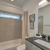 Отель Downtown Houston Townhome w/ Balcony + Yard!, фото 10