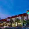 Отель La Quinta Inn & Suites by Wyndham Savannah Airport - Pooler в Пулере