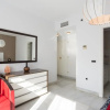 Отель Luxury Duplex- 7 Minutes From the Beach, фото 3