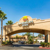 Отель Comfort Inn & Suites Moreno Valley near March Air Reserve Base, фото 1