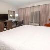 Отель Hampton Inn Opelousas, фото 6