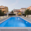Отель Gorgeous Seaside Villa in Zadar With Swimming Pool, фото 14