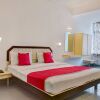 Отель OYO 11093 Hotel Rathod Suites, фото 22