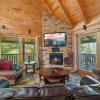 Отель Moonlight and Memories - Two Bedroom Cabin, фото 30