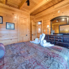 Отель Misty Mountain Hideaway, 3 Bedrooms, Sleeps 10, Pool Access, WiFi, фото 4