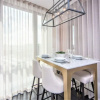 Отель Manhattan Loft Inspired 2 Bed, фото 10