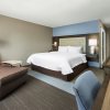 Отель Hampton Inn & Suites Napa, фото 7