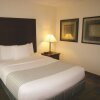 Отель La Quinta Inn & Suites by Wyndham Boston Somerville, фото 3