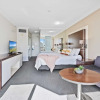 Отель Ocean View Surfers Paradise Studio Suite, фото 7