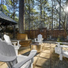 Отель Chautauqua 2 Bedroom Cabin by Redawning, фото 10