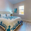 Отель BC102 Beautifully Decorated Townhome, Heated Shared Pool, 1 Minute to Beach, фото 7