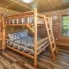 Отель SmokyStays 10 Bedroom Cabin, фото 22