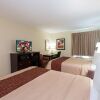 Отель Red Roof Inn & Suites Cincinnati North - Mason в Цинциннати