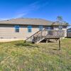 Отель Modern Ozark Home w/ Spacious Yard & Deck!, фото 15