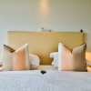 Отель Hermanus Beachfront Lodge, фото 4