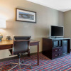 Отель Comfort Suites Fairview Heights, фото 3