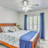 Отель Beachy Oak Island Family Home - 1 Mi to Ocean!, фото 3