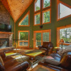 Отель Cozy Bear Chalet 4 Bedroom House, фото 7