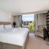 Отель Elegant 1 Bedroom Hotel Room in the City, фото 15