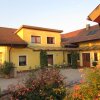 Отель Privatzimmer & Ferienwohnungen Leeb, фото 1