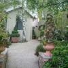 Отель Topiary Haven, фото 13