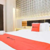 Отель Reddoorz Plus @ Simpang USU Medan, фото 26