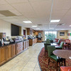 Отель Comfort Suites Airport, фото 17