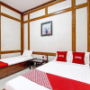 Отель OYO 91525 Hotel Bugisan, фото 14