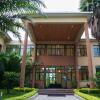 Отель Gorillas Lake Kivu Hotel в Гисенях