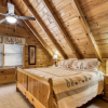 Отель Er101 - Heavenly Hideaway Great Location - Close To Town! 6 Bedroom Cabin by RedAwning, фото 16