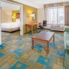 Отель La Quinta Inn & Suites by Wyndham Salt Lake City Airport, фото 26